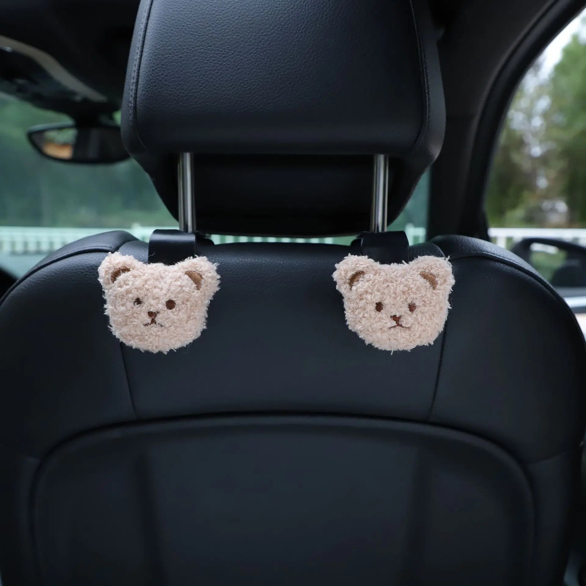 2-Piece Bear Car Headrest Hooks – Seat-Back Hangers for Grocery Bags, Handbags & Storage